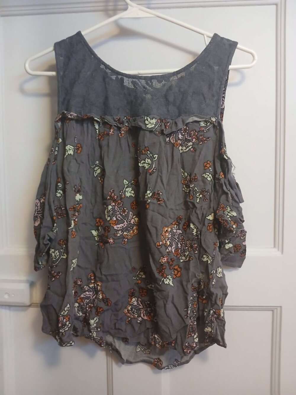 C Womens M Floral Shirt